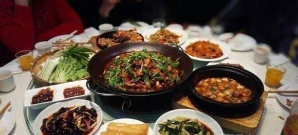 tiệc tối, đồng nghiệp xấu, những đồng nghiệp không nên kết thân