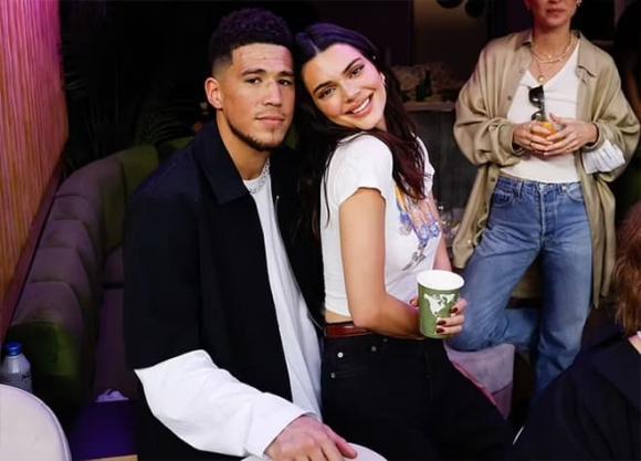 Kendall Jenner, Justin và Hailey Bieber, Bad Bunny