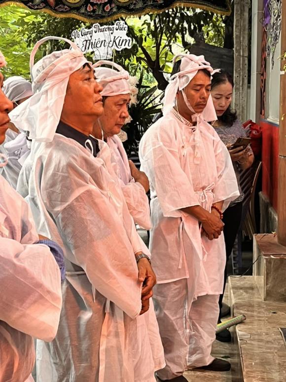nghệ sĩ Thiên Kim, sao Việt, lễ an táng