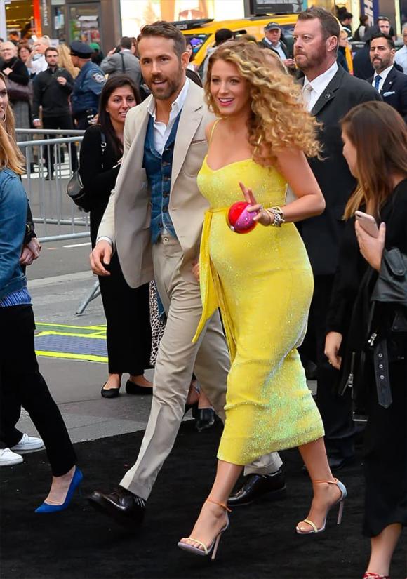 dàn sao Hollywood mang thai, sao Hollywood tiết lộ mang thai bằng trang phục táo bạo, Beyoncé, Blake Lively, Rihanna