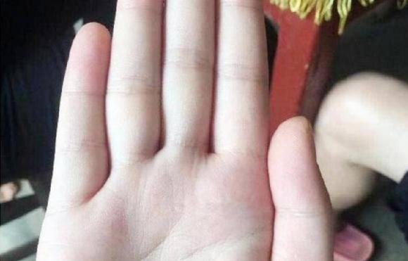ngón tay, ngón út, tướng tay, tử vi