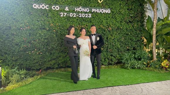 Quốc Cơ, Hồng Phượng, sao Việt
