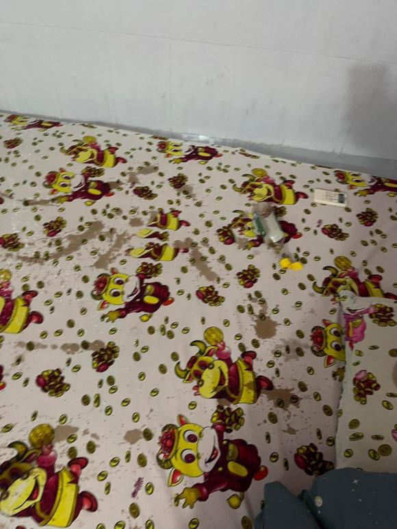 phá đồ, đột nhập vào phòng trọ, đột nhập vào nhà