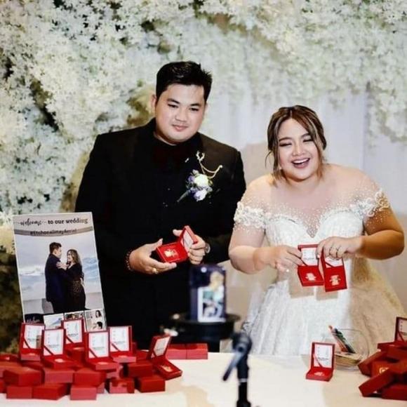 đám cưới Bình Dương, quà trong đám cưới, tăng xe máy trong đám cưới
