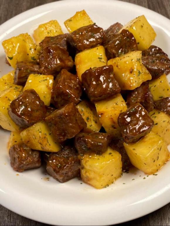bò dứa sốt tiêu đen, món ngon từ thịt bò, công thức bò dứa sốt tiêu đen