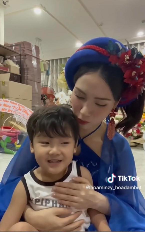 Hòa Minzy, sao Việt, ca sĩ Hòa Minzy