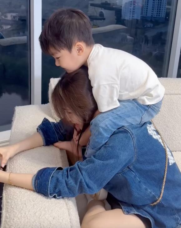 ca sĩ Hòa Minzy, con trai Hòa Minzy, sao Việt