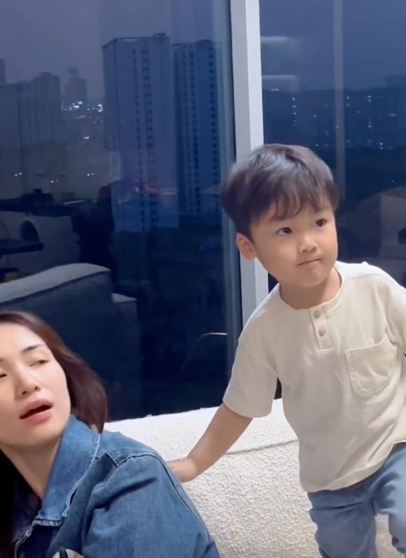 ca sĩ Hòa Minzy, con trai Hòa Minzy, sao Việt