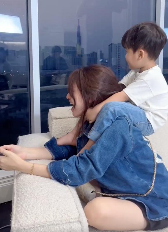 ca sĩ Hòa Minzy, con trai Hòa Minzy, sao Việt