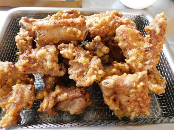 sườn chiên tỏi, công thức sườn chiên tỏi, món ngon từ sườn