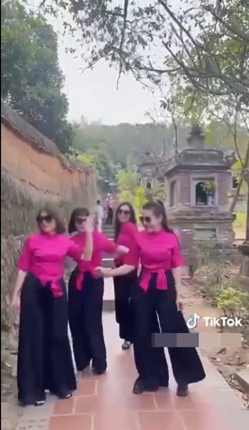 chùa Bổ Đà, nhảy múa ở chùa Bổ Đà, Bắc Giang