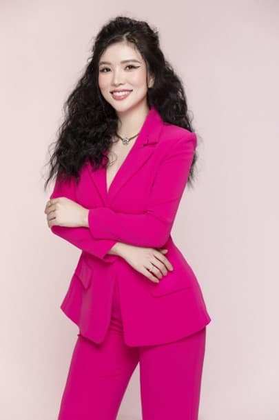 Á hậu Nguyễn Vân Anh, mỹ phẩm Nusee, tập đoàn Nusee