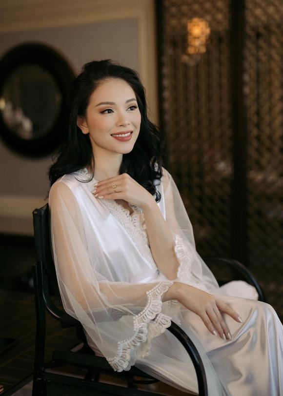 doanh nhân phillip nguyễn,hotgirl Linh Rin, sao Việt