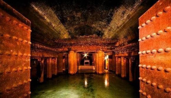 lăng mộ, trôn sống người trong lăng mộ, tuẫn táng