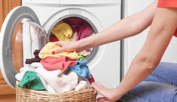 đồ lót, sai lầm khi giặt đồ lót, tránh giặt đồ lót chung quần áo bẩn, không nên tích tụ đồ lót giặt một lần