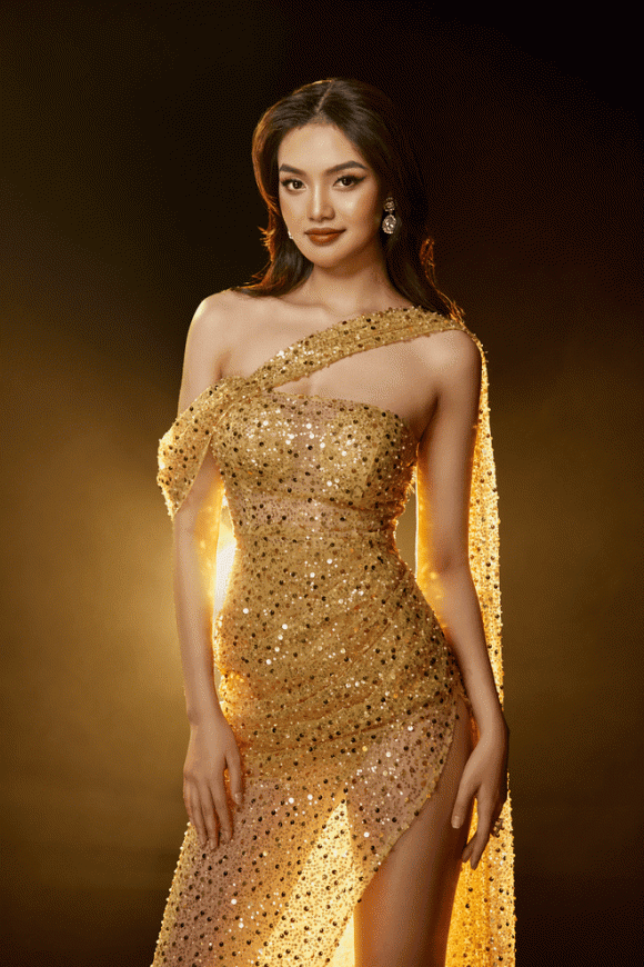 duc-vincie-trinh-lang-5-thiet-ke-doc-dao-lay-cam-hung-tu-hao-quang-showbiz (1).png 0 Đức Vincie, Hoa hậu Đại dương Việt Nam, Đan Phượng