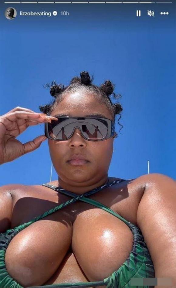Lizzo, Lizzo khoe đường cong nuột nà, sao Hollywood