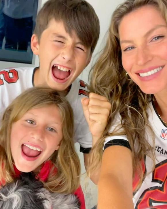 Gisele Bündchen, dạy con, dạy con ngồi bô 