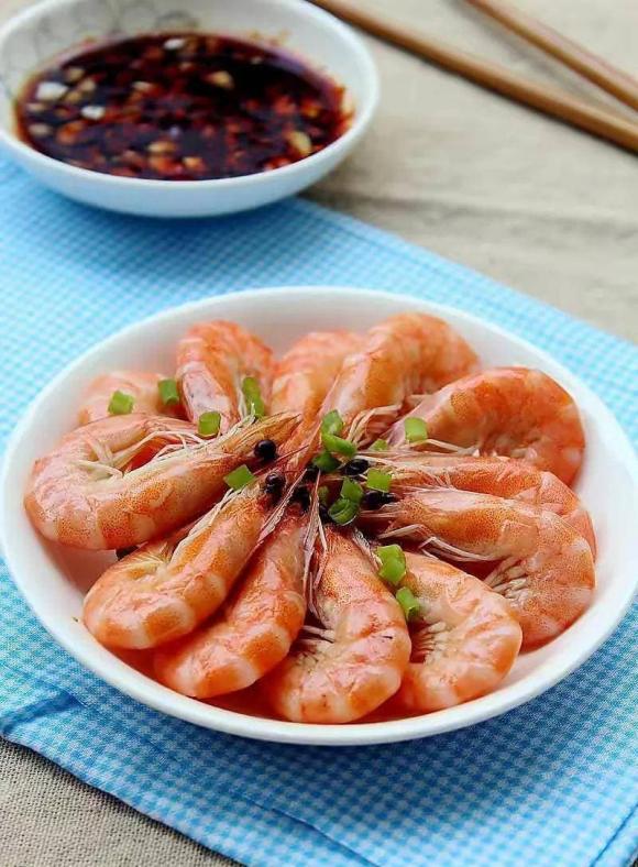 cách sơ chế tôm, đừng chỉ rửa tôm bằng nước, sơ chế tôm