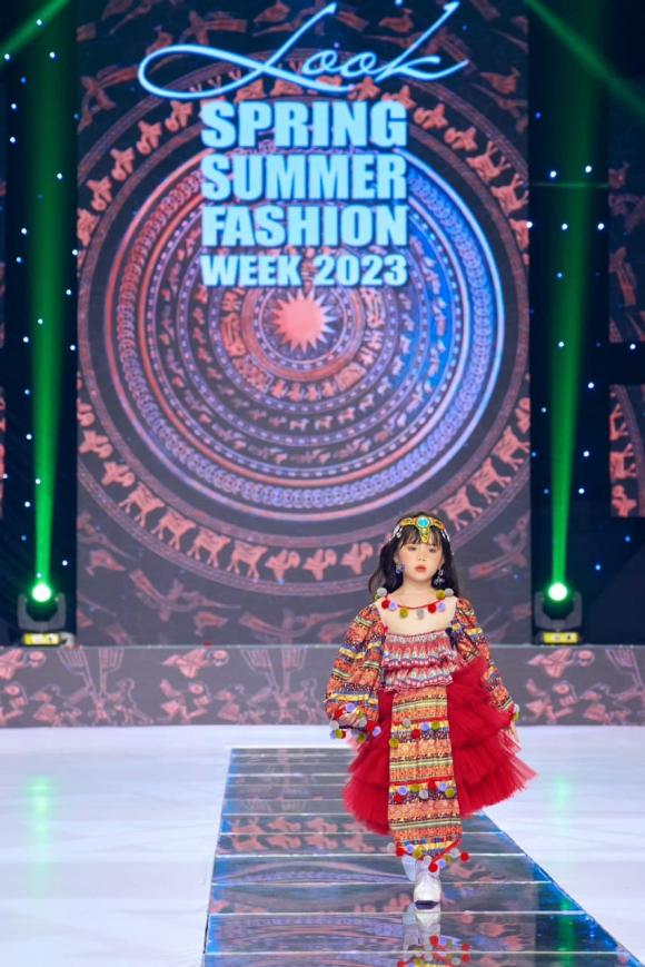 Mẫu nhí Vũ Phương Thảo, Hoa hậu Thanh Thủy, NTK Ruby Trần