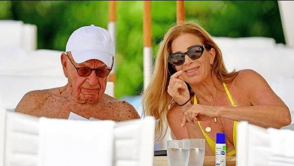 Ông trùm truyền thông, Rupert Murdoch, tỷ phú