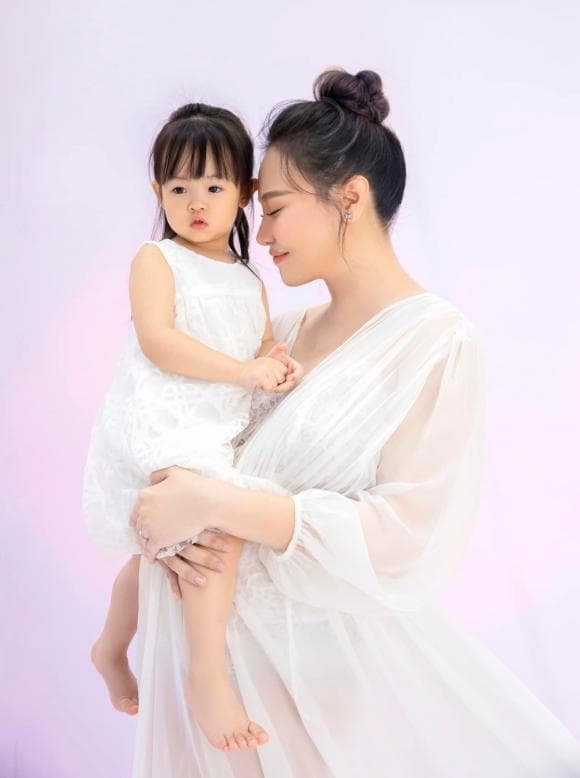 đàm thu trang, cường đô la, sao việt 