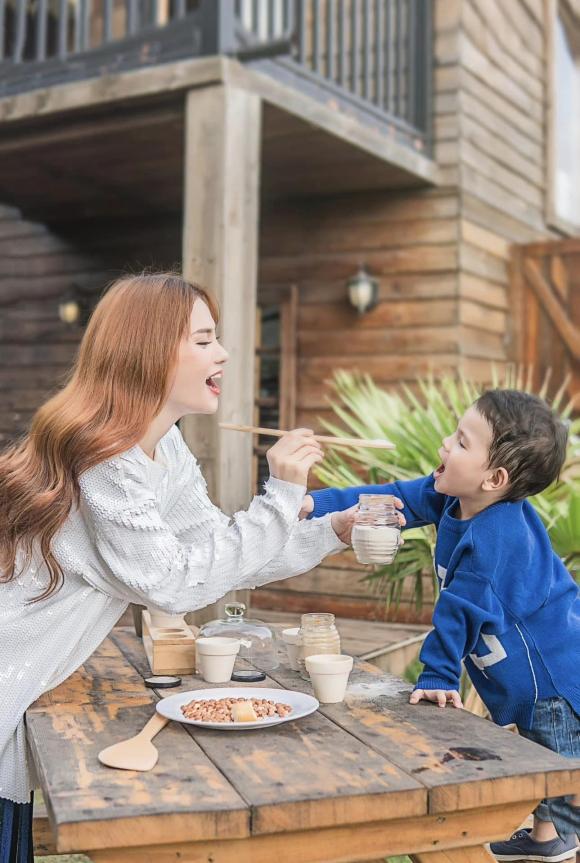ca sĩ Thu Thủy, sao Việt