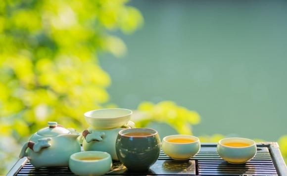 cổ nhân, người xưa, người xưa dạy, trà đầy, rượu đầy