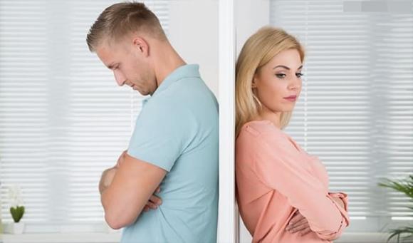 đàn ông không quên được người yêu cũ, đàn ông giữ vật kỉ niệm của người yêu cũ, đàn ông không trân trọng bạn gái hiện tại