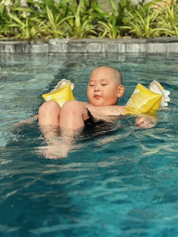 trà my, sao việt 
