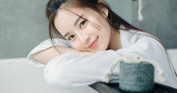 phụ nữ chủ động tìm đến người đàn ông, dấu hiệu phụ nữ thích đàn ông, thời điểm mà phụ nữ cho bạn theo đuổi