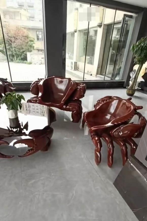 bộ ghế gỗ độc đáo, bộ ghế gỗ hình con cua, ghế gỗ
