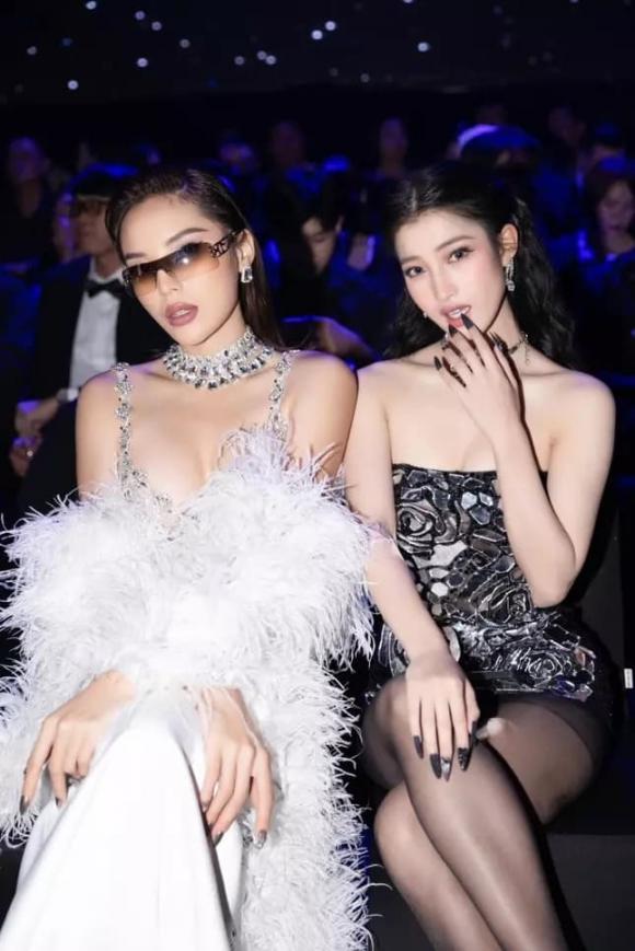 á hậu Phương Nhi, sao Việt