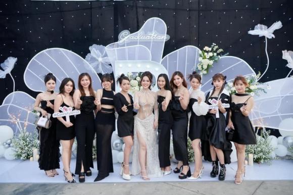 Bonnie Makeup Academy, lễ vinh danh Bonnie Makeup Academy, Trung tâm đào tạo makeup chuyên nghiệp