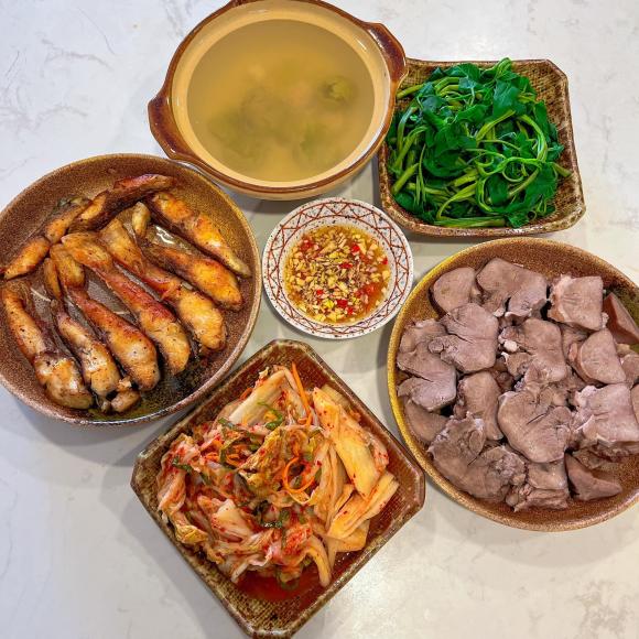 mâm cơm, mâm cơm nhà  ngon, món ngon 