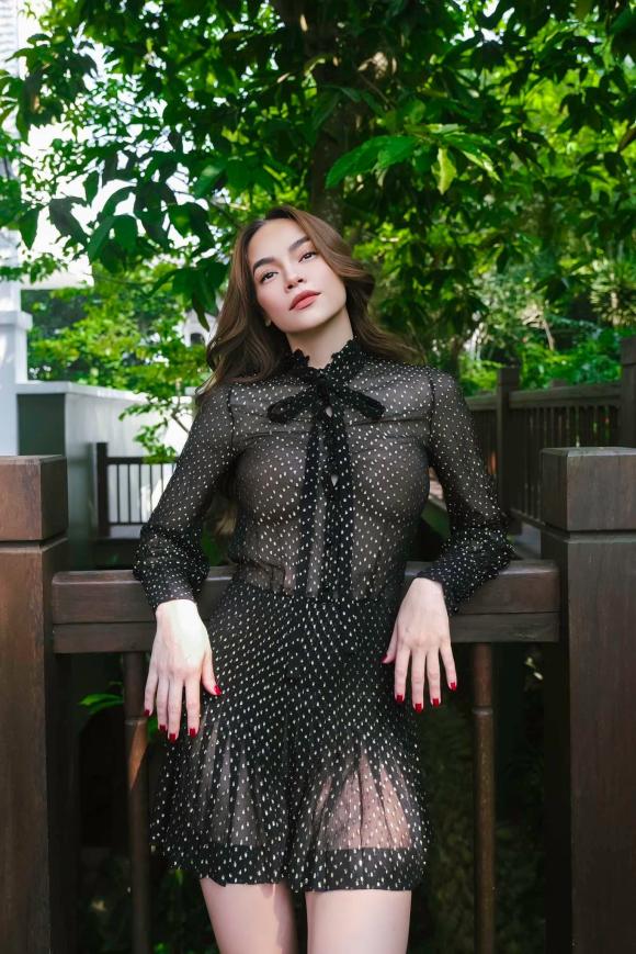 ca sĩ Hồ Ngọc Hà, sao Việt