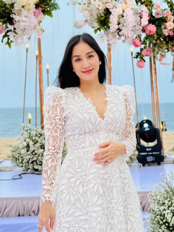 khánh thi, phan hiển, sao việt 