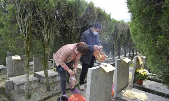 cách ăn dứa không ngứa, ăn dứa đúng cách, dứa ngâm nước muối