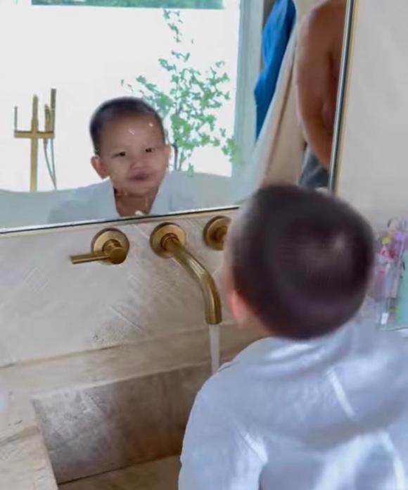 nữ ca sĩ hồ ngọc hà, diễn viên Kim Lý, cặp sinh đôi nhà Hà Hồ - Kim Lý, sao Việt