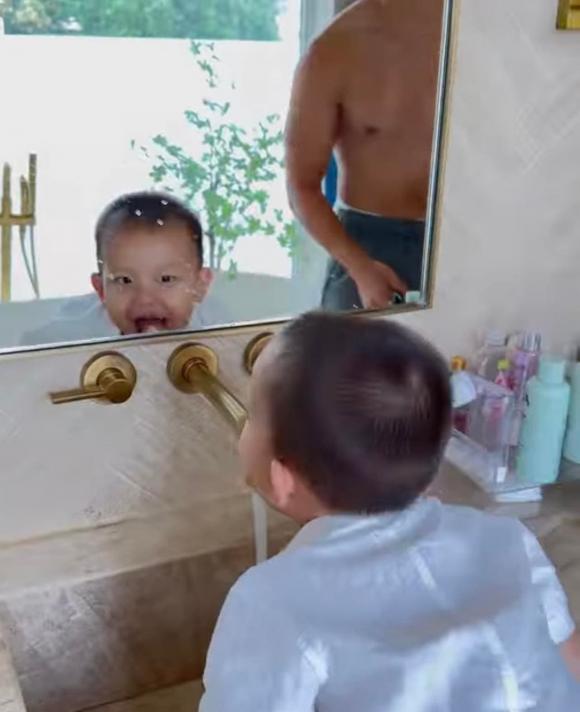 nữ ca sĩ hồ ngọc hà, diễn viên Kim Lý, cặp sinh đôi nhà Hà Hồ - Kim Lý, sao Việt