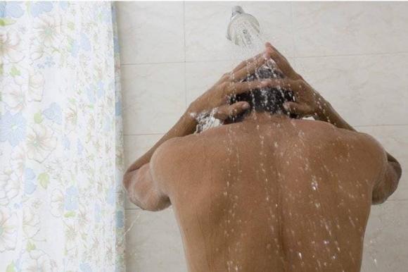 chăm sóc sức khỏe đúng cách, lưu ý khi chăm sóc sức khỏe, thời điểm không nên tắm