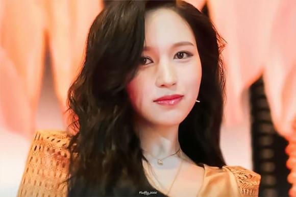 nam/nữ thần tượng K-Pop hấp dẫn nhất, Tzuyu (TWICE),