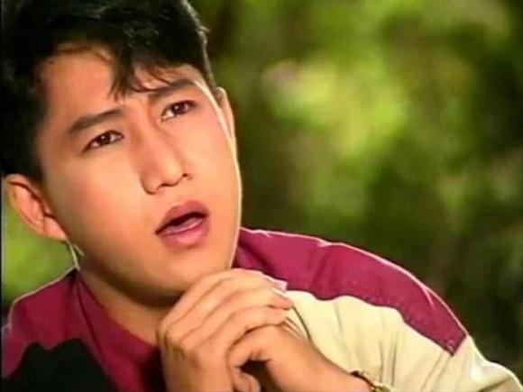 ca sĩ Sỹ Ben, Lê Minh Việt Nam, Hoàng từ Mưa bụi, sao Việt