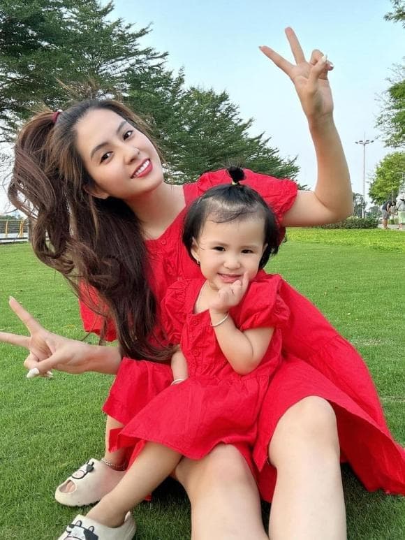 hòa minzy, sao việt 
