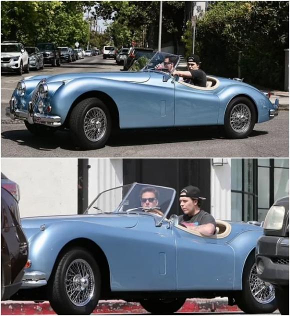 Brooklyn Beckham, chiếc Jaguar XK140 đời 1954 cổ điển, Nicola, Victoria, David