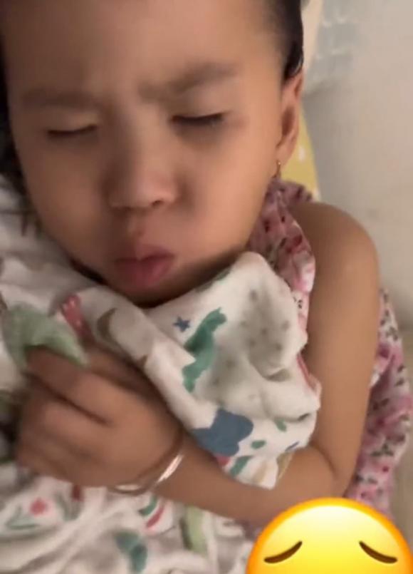 hòa minzy, sao việt 
