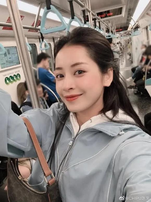ca sĩ Chi Pu, diễn viên Chi Pu, sao Việt