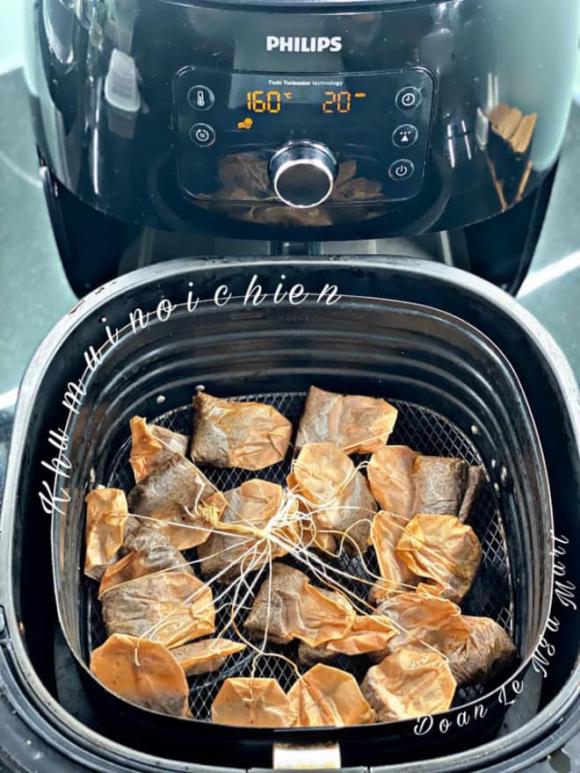 nồi chiên không dầu, rửa nồi chiên không dầu, bã cafe, bã trà