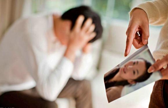 ngoại tình, đàn ông ngoại tình, trẻ nhỏ ra sao khi bố mẹ ngoại tình 