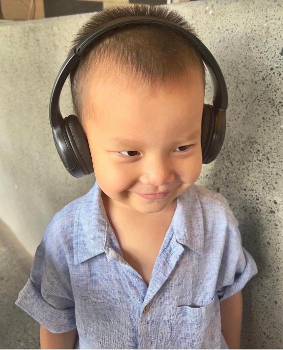 ca sĩ Hồ Ngọc Hà, cặp sinh đôi nhà Hà Hồ, sao Việt